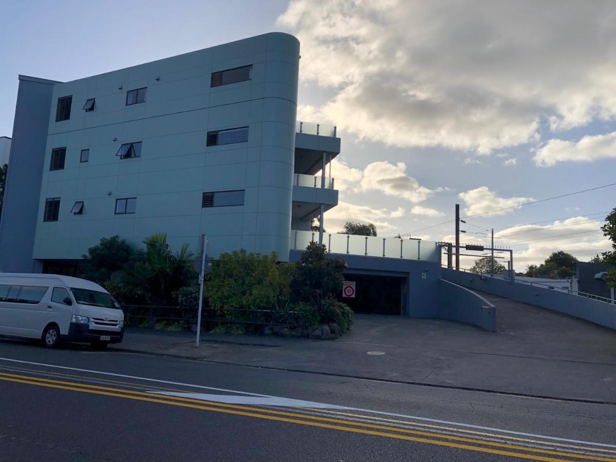 Cool Apartment, Central To Everything, Share With 2X Bulldogs Auckland Exterior foto